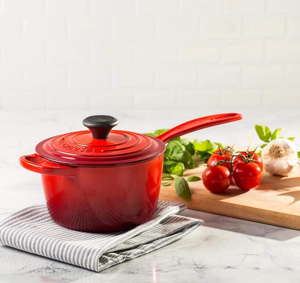 Le Creuset - Juego completo de utensilios de cocina (8 piezas, hierro fundido esmaltado, con botones SS, gres y antiadherente endurecido, antiadherente, color cereza - Imagen 7