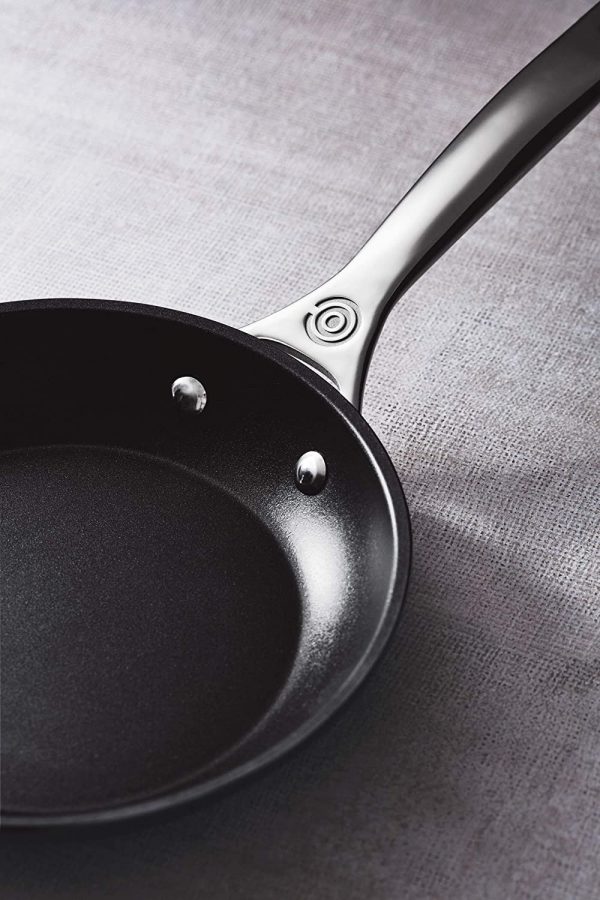 Le Creuset - Sartén antiadherente endurecida, 12.0 in - Imagen 2